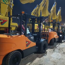 Doosan Forklift D50C-5 kapasitas 5 ton. Jual, Beli, Rental, Service, Parts baru atau bekas.