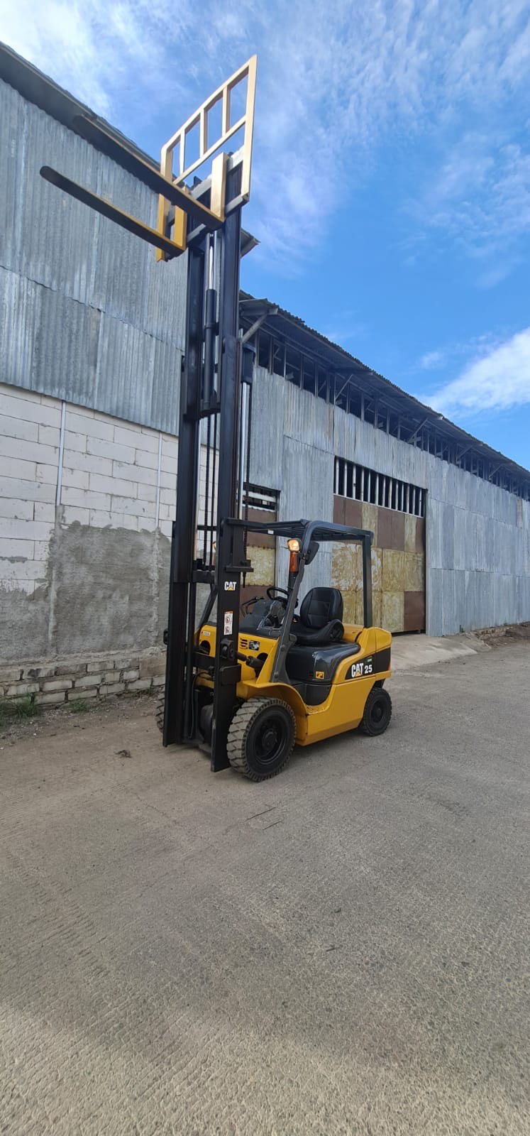 Caterpillar Forklift DP25ND Caterpillar Forklift DP25ND