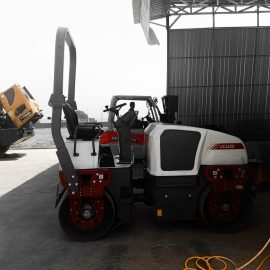 Dynapac roller Aspal Ganda CC1250