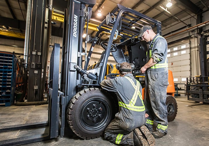 Inspeksi Forklift Industri